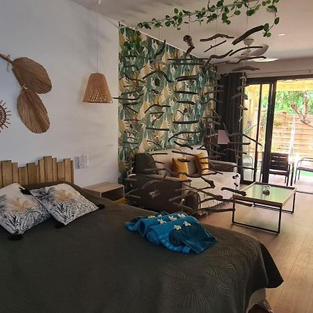 Coquet Appartement A 50 M Du Lagon L'Etang-Sale ภายนอก รูปภาพ